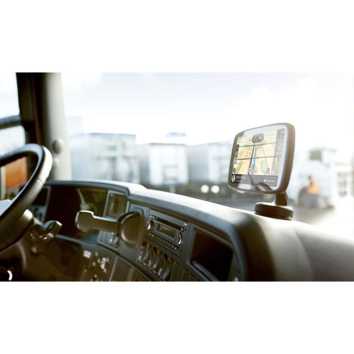 GPS Poids Lourds TomTom GO Professional 520 - Cartographie Europe 49 pays - Wi-Fi intégré - Appels mains-libres