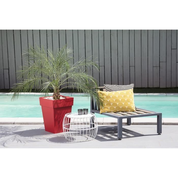 Pot de fleur carré Toscane - EDA PLASTIQUE - 39 x 39 x H 53 cm - Résistant gel et UV - Rouge rubis