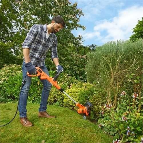 BLACK+DECKER Outil 3-en-1 Filaire 550W Coupe-Bordures BESTA530CM-QS Dresse-Bordures et Tondeuse 30 cm