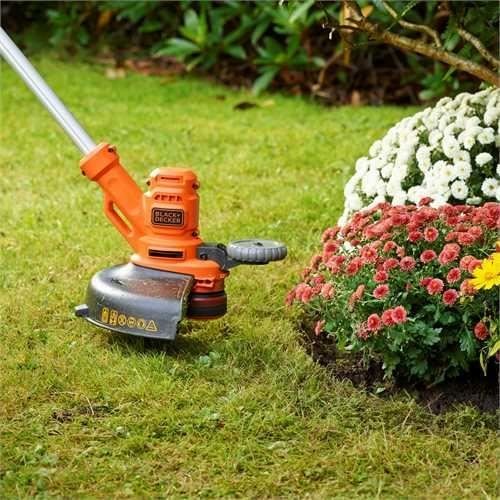 BLACK+DECKER Outil 3-en-1 Filaire 550W Coupe-Bordures BESTA530CM-QS Dresse-Bordures et Tondeuse 30 cm