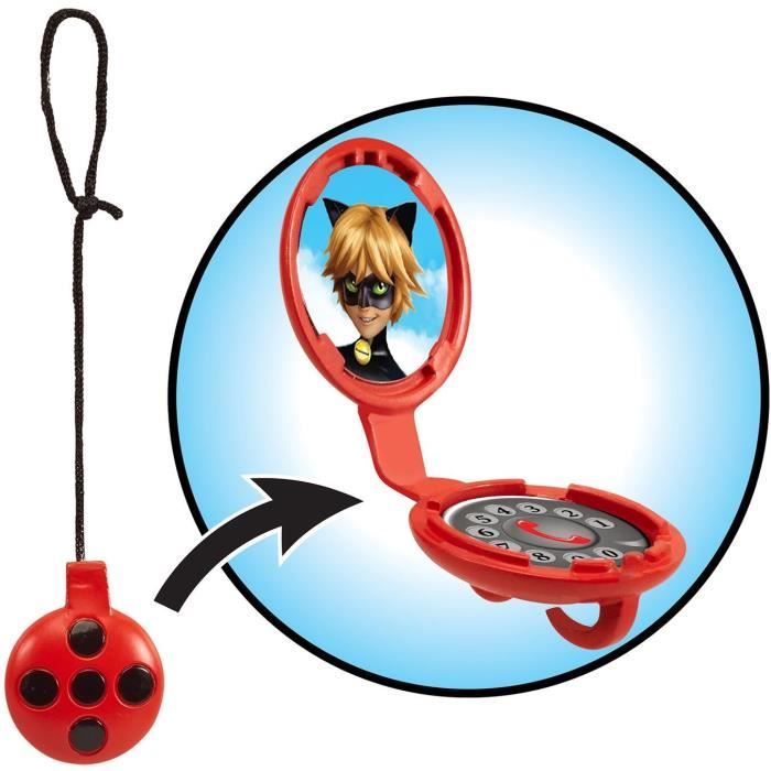 BANDAI - Miraculous Ladybug - Poupée mannequin 26 cm - Ladybug avec son téléphone - Nouveau costume effet vinyle - P50028