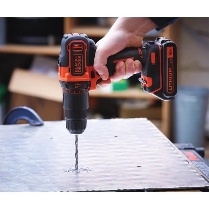 BLACK+DECKER Perceuse a Percussion Sans Fil 18 V BDC718AS2F-QW avec 80 Accessoires, 2 Batteries, 1 Malette Métal