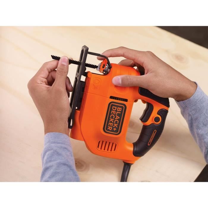 BLACK+DECKER Scie Sauteuse Pendulaire Filaire 520W KS701E-QS Vitesse Variable a la Gâchette