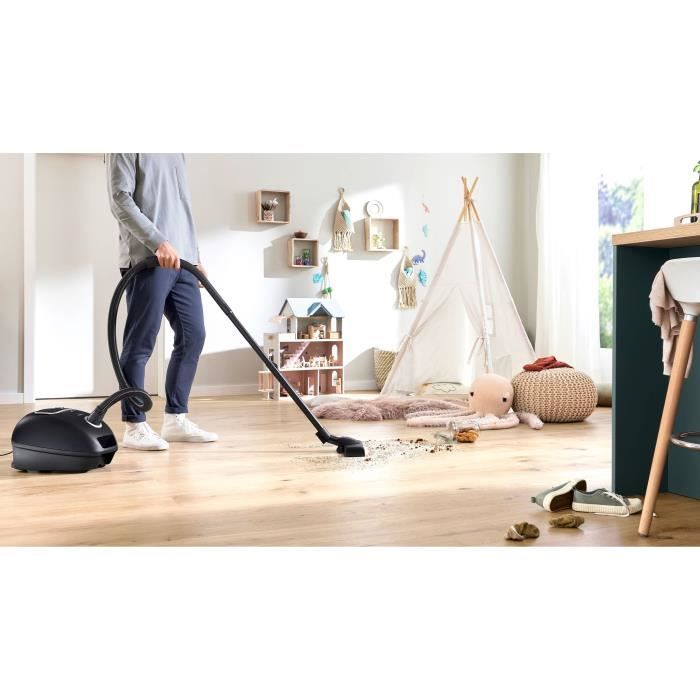 BOSCH Serie 4 BGB41BA1 - Aspirateur traineau sac - Rayon d'action 11 m - Capacité sac 4L - 75 dB - 700 W - Noir