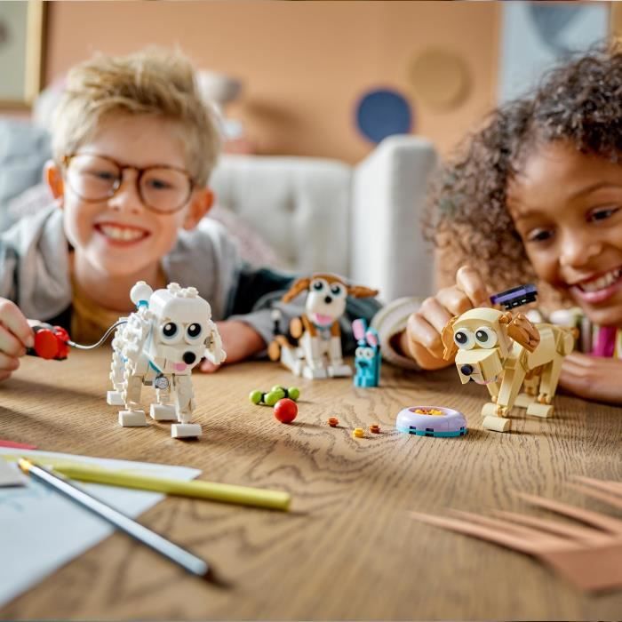 LEGO Creator 3-en-1 31137 Adorables Chiens, Figurines de Teckel, Carlin, Caniche, Enfants Des 7 Ans