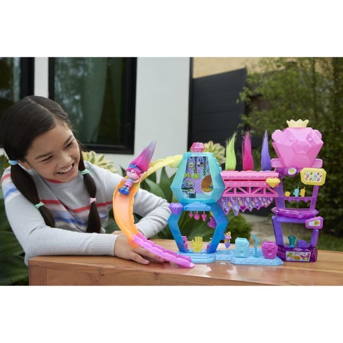 DreamWorks-Les Trolls 3-Coffret Mont Rageous, poupée et accessoires HNF24