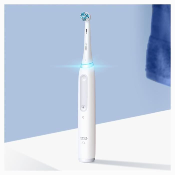 Brosse a dents électrique ORAL-B iO4 connectée - blanche - 4 modes de brossage - 1 Brossette, 1 Étui De Voyage