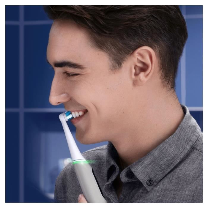 Oral-B iO 6S Brosse a Dents Électrique connectée Bluetooth Grise, 2 Brossettes, 1 Étui De Voyage