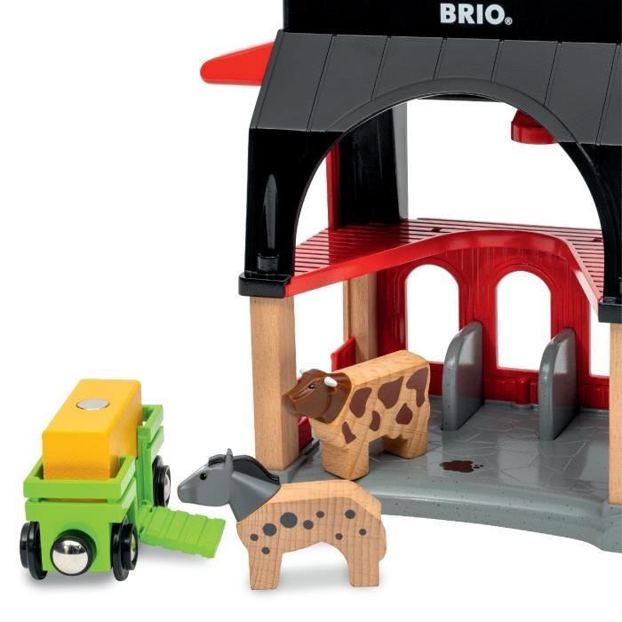 BRIO World - 36012 - Grange des animaux - Accessoire pour circuit de train en bois - Jouet pour garçons et filles des 3 ans