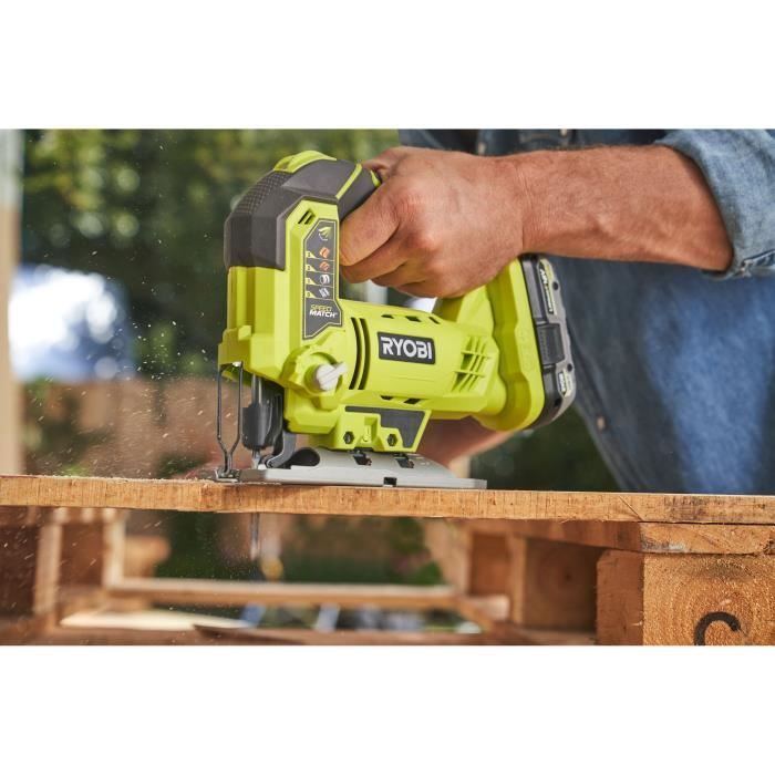 RYOBI 3 outils : 1 perceuse-visseuse R18DD3 + 1 meuleuse 115 mm + 1 scie sauteuse + 2 batteries 4 Ah & 2 Ah + 1 chargeur & 1 sac