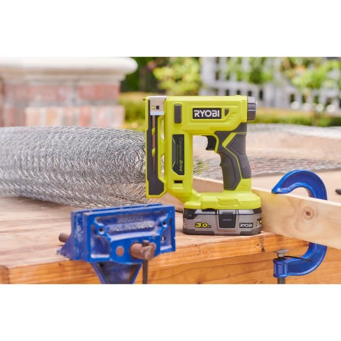 RYOBI - Agrafeuse 18V ONE+ - agrafes dos 9,4 mm, longueur 6,35 mm a 14,3 mm - chargeur 90 agrafes + Agrafes et crochet - R18ST50-0