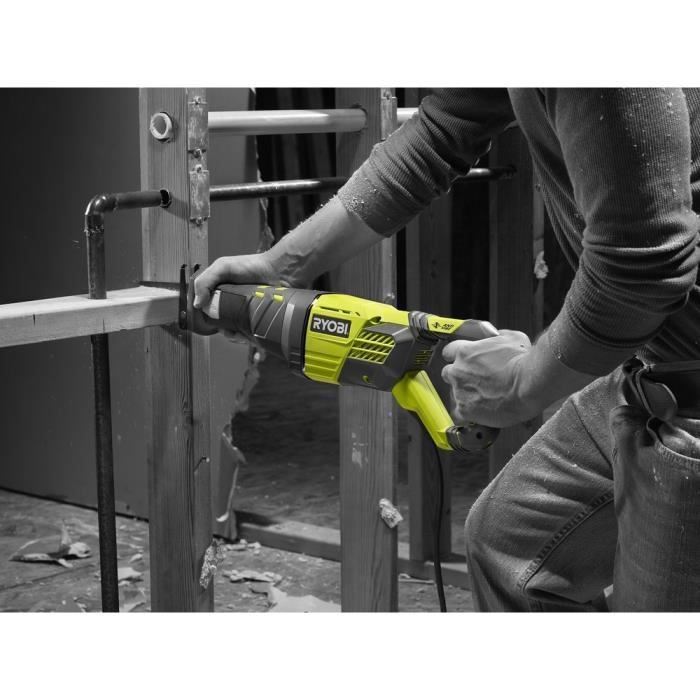 RYOBI - Scie sabre 1 200 W - 3 000 cp/min - 200 mm bois - poignée anti-vibration + coffret, 3 lames & clé hexagonale - RRS1200-K