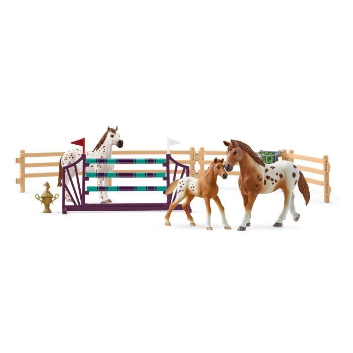 Entraînement au concours du Horse Club, coffret schleich avec 17 éléments inclus dont 3 chevaux schleich, coffret figurines pour