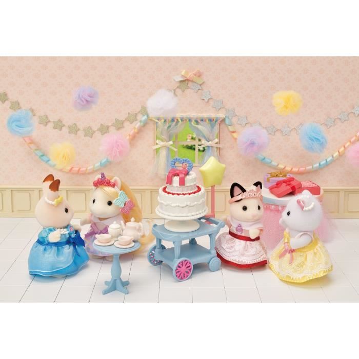 Figurines miniatures - SYLVANIAN FAMILIES - 5646 - La fille Chat bicolore et son goûter d'anniversaire