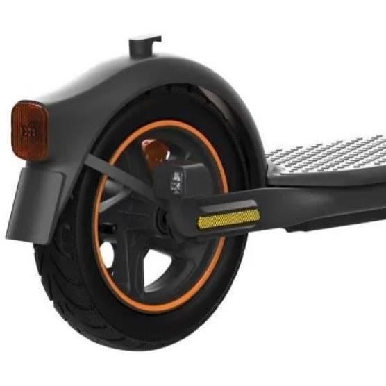 Trottinette électrique  Segway-Ninebot F40I - clignotants et pneus anticreuvaison  700W  40 km d'autonomie