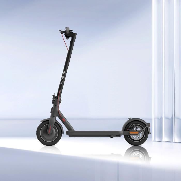 Trottinette électrique - XIAOMI - Electric Scooter 4 - 300W - Pneus 10 - Autonomie 35 km