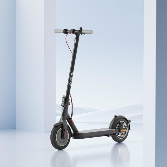 Trottinette électrique - XIAOMI - Electric Scooter 4 - 300W - Pneus 10 - Autonomie 35 km