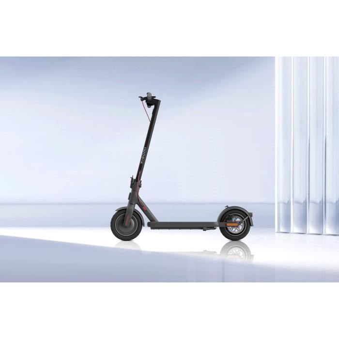 Trottinette électrique - XIAOMI - Electric Scooter 4 - 300W - Pneus 10 - Autonomie 35 km